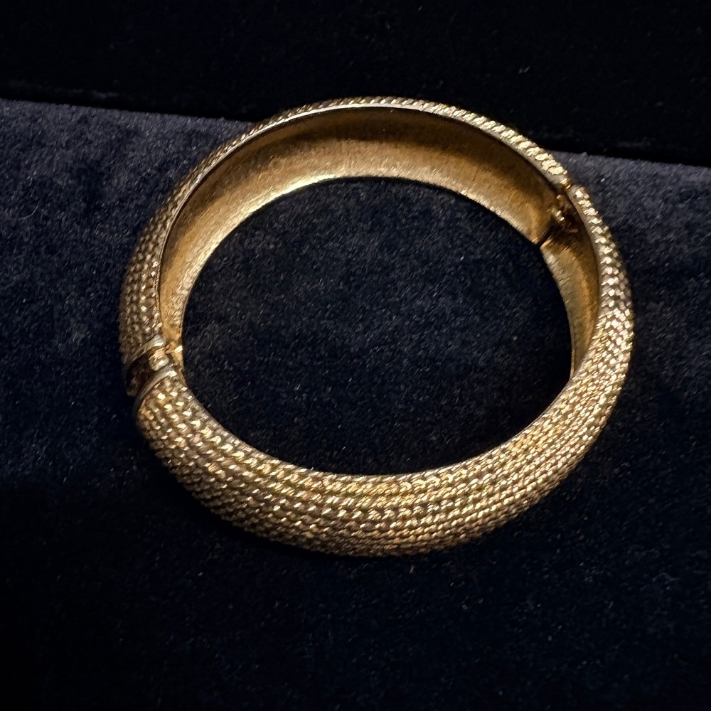 Monet Gold Tone Mesh Textured Hinged Bangle Bracelet Vintage Jewelry